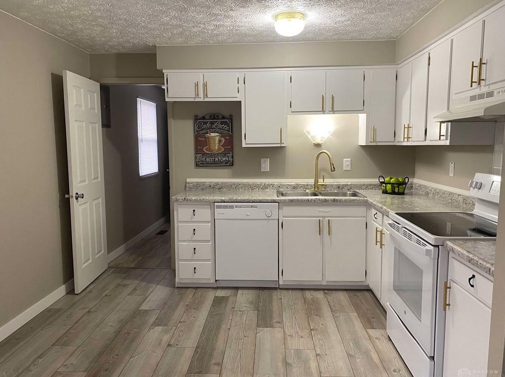 7507 Damascus Dr, Dayton OH  45424-2134 exterior