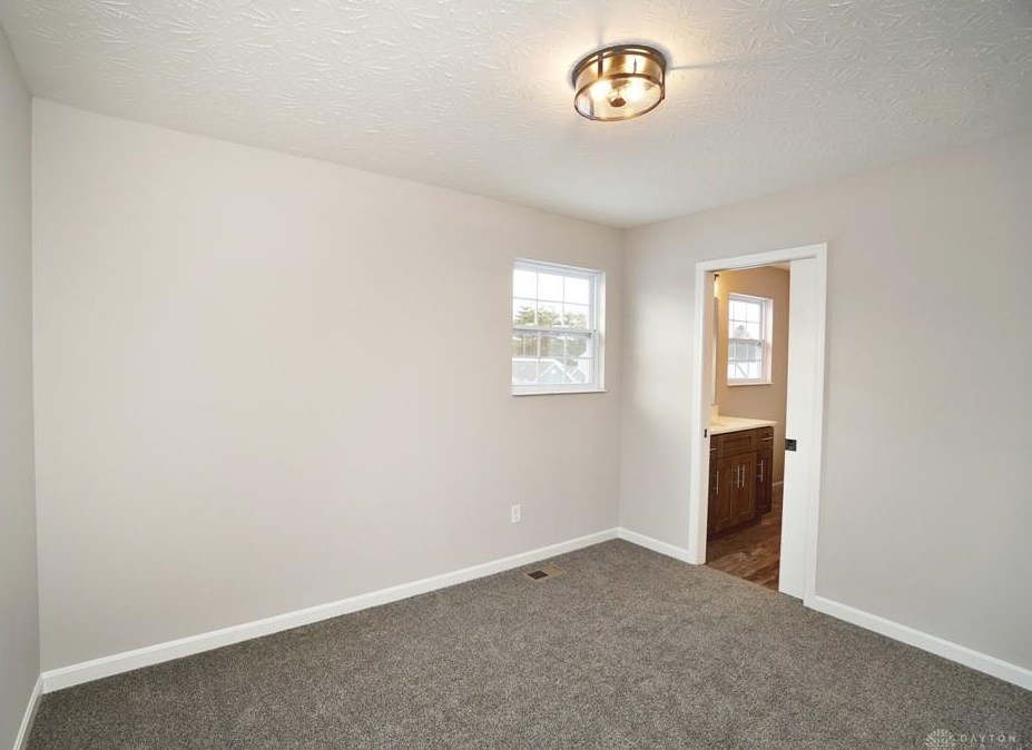 310 Selkirk Pl, Trenton OH  45067 exterior