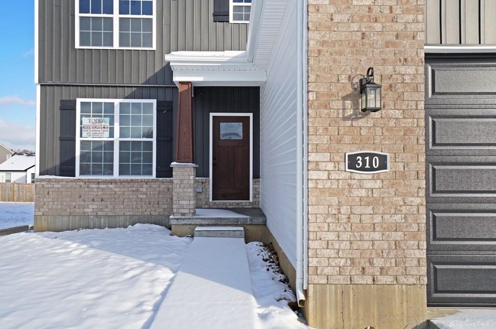 310 Selkirk Pl, Trenton OH  45067 exterior