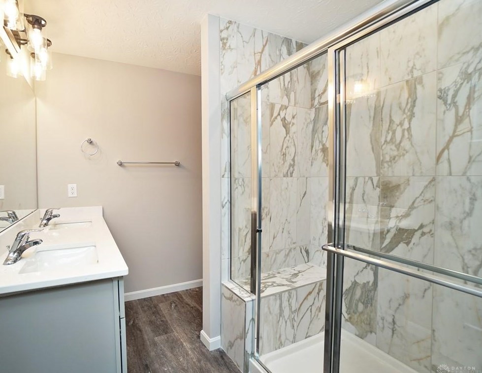 310 Selkirk Pl, Trenton OH  45067 exterior