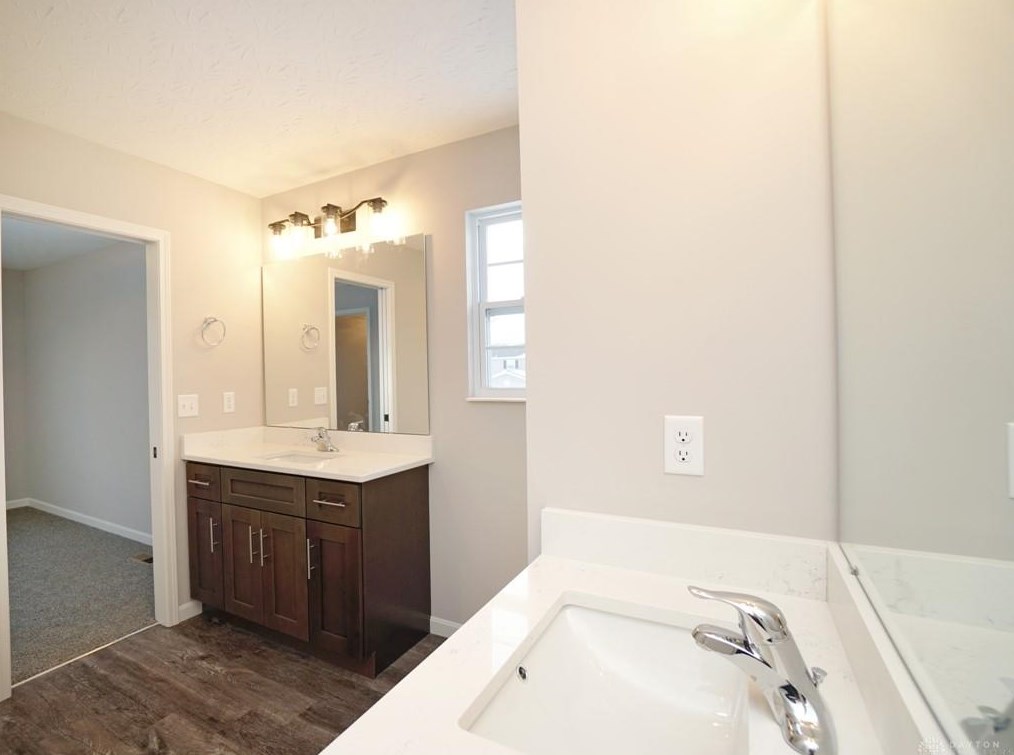 310 Selkirk Pl, Trenton OH  45067 exterior