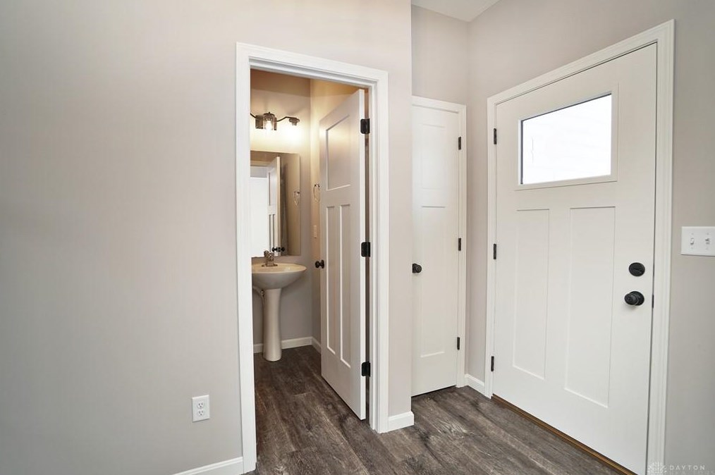 310 Selkirk Pl, Trenton OH  45067 exterior