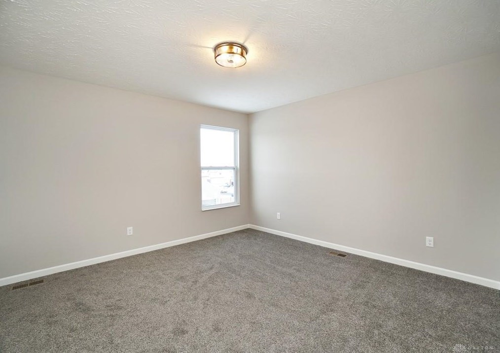 310 Selkirk Pl, Trenton OH  45067 exterior