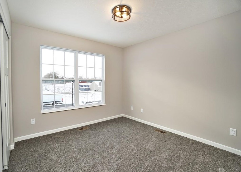 310 Selkirk Pl, Trenton OH  45067 exterior