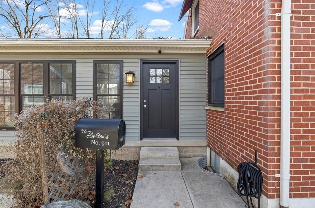 911 Devon Cir, Troy OH  45373-2941 exterior