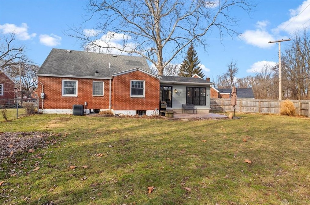 911 Devon Cir, Troy OH  45373-2941 exterior