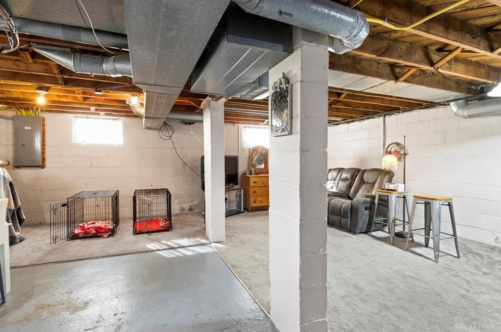 911 Devon Cir, Troy OH  45373-2941 exterior