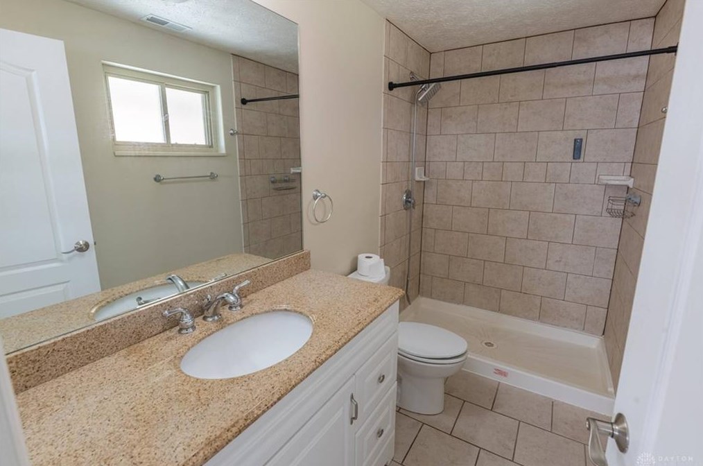 5662 Brandt Pike, Dayton OH  45424-4304 exterior