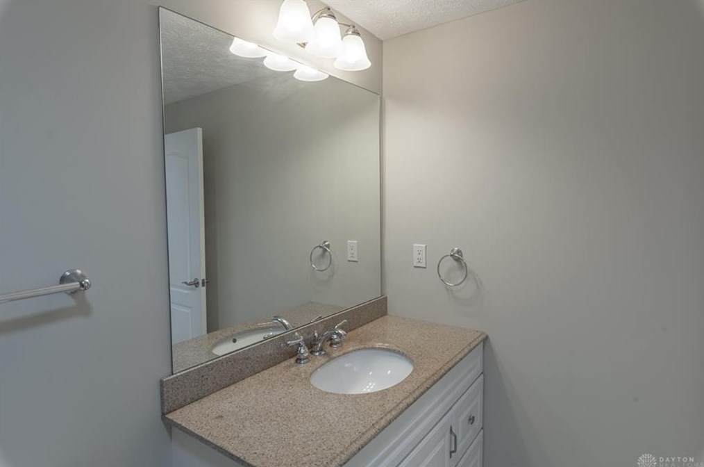 5662 Brandt Pike, Dayton OH  45424-4304 exterior