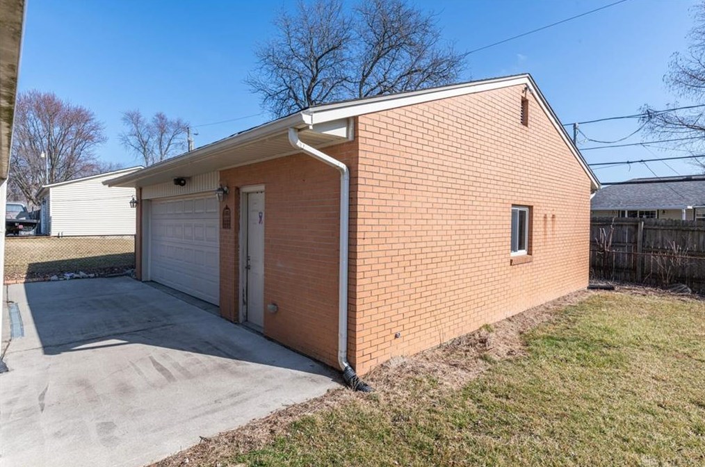 5662 Brandt Pike, Dayton OH  45424-4304 exterior