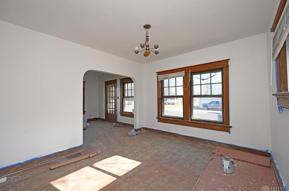 2213 Ravenwood Ave, Dayton OH  45406-2834 exterior