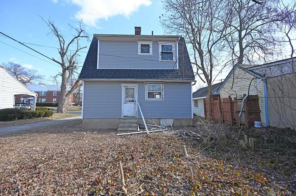 2213 Ravenwood Ave, Dayton OH  45406-2834 exterior