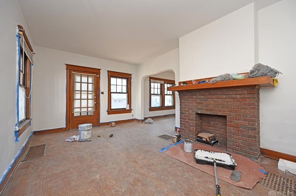 2213 Ravenwood Ave, Dayton OH  45406-2834 exterior