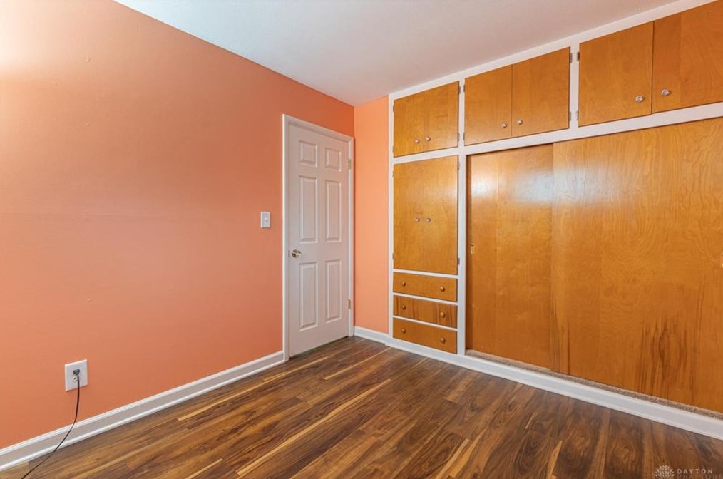 1013 Hollendale Dr, Dayton OH  45429-4744 exterior