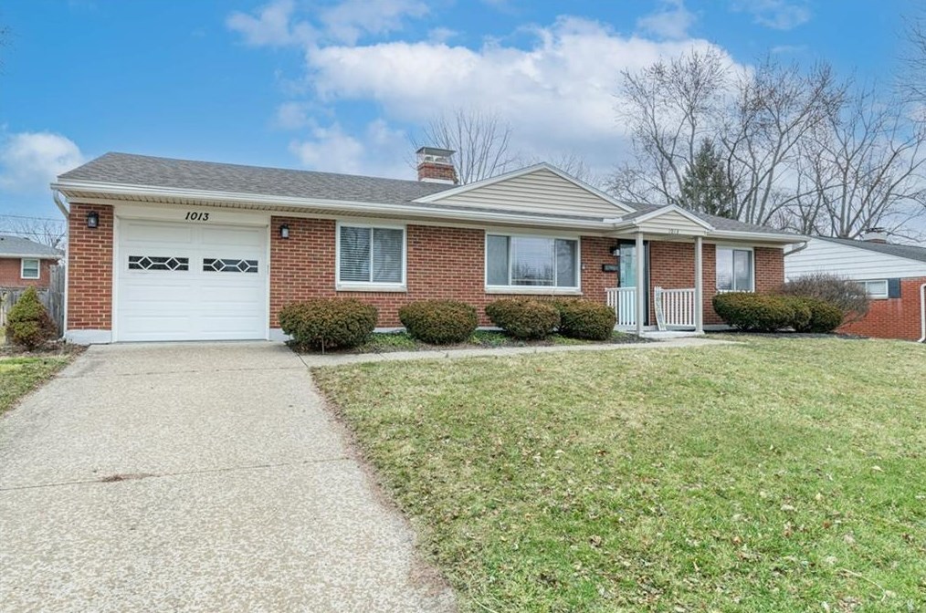 1013 Hollendale Dr, Dayton OH  45429-4744 exterior