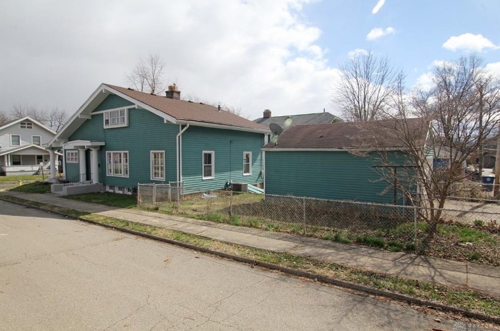1401 Carlisle Ave, Dayton OH  45420-1922 exterior