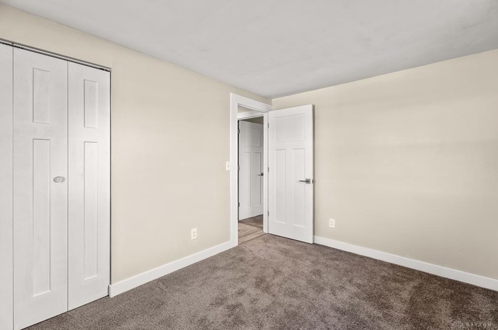 5944 Corsica Dr, Dayton OH  45424-3509 exterior