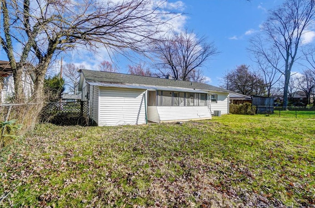8483 Smallwood Ln, Cincinnati OH  45236-1808 exterior