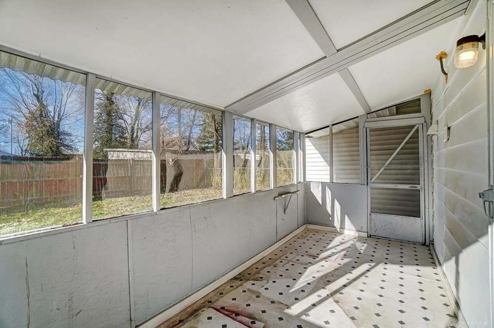 8483 Smallwood Ln, Cincinnati OH  45236-1808 exterior