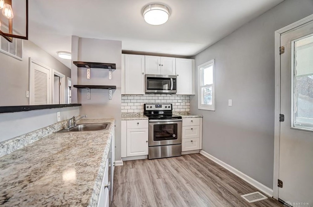 8483 Smallwood Ln, Cincinnati OH  45236-1808 exterior