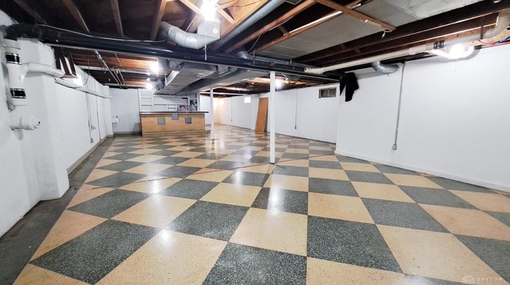 6262 Garber Rd, Dayton OH  45415-2010 exterior