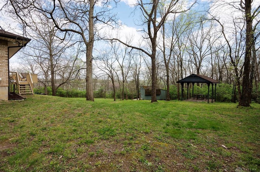 628 Mears Dr, Miamisburg OH  45342-2206 exterior