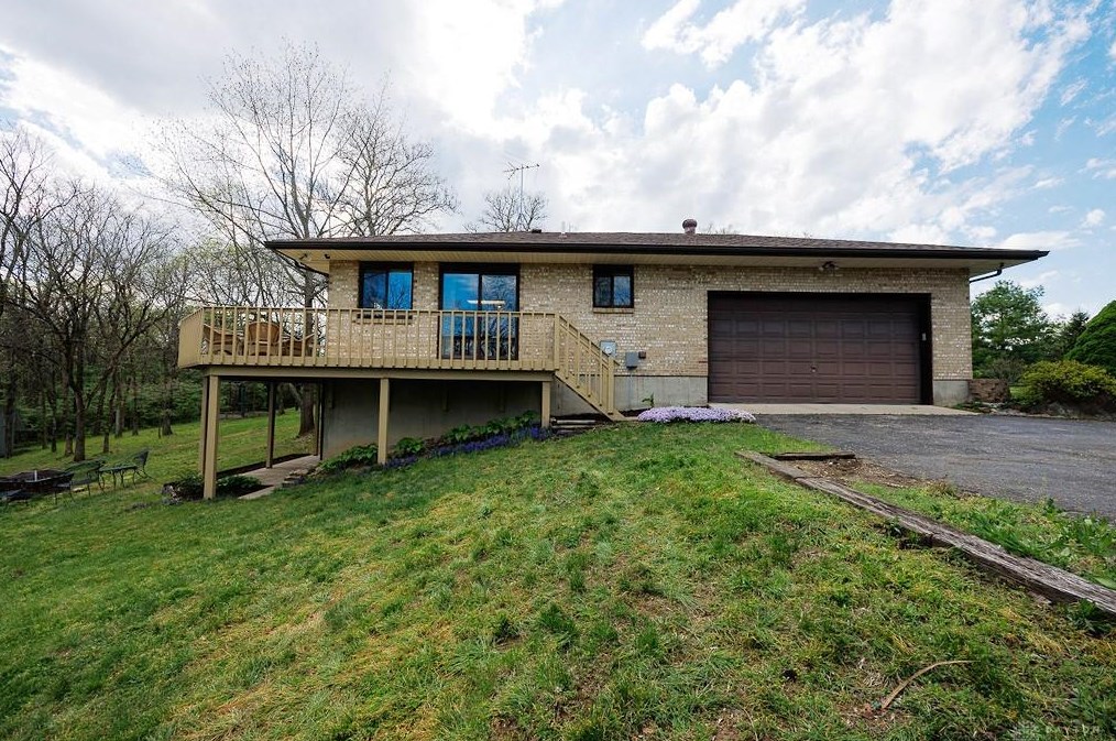 628 Mears Dr, Miamisburg OH  45342-2206 exterior