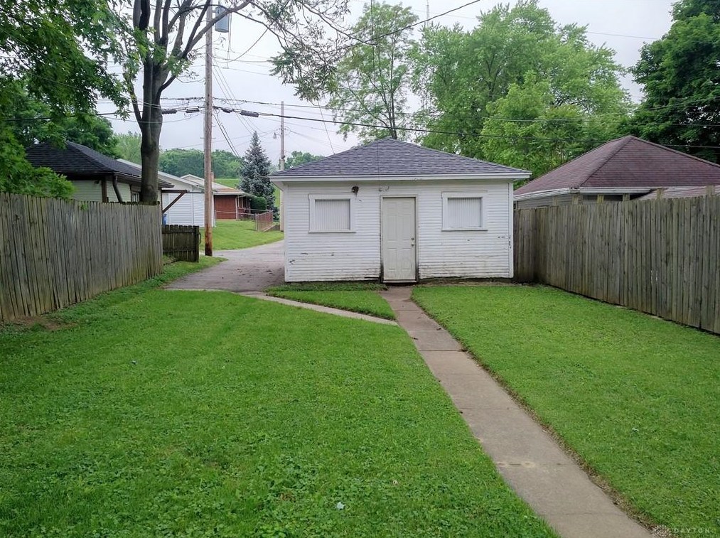 914 Stewart St, Dayton OH  45410-2125 exterior