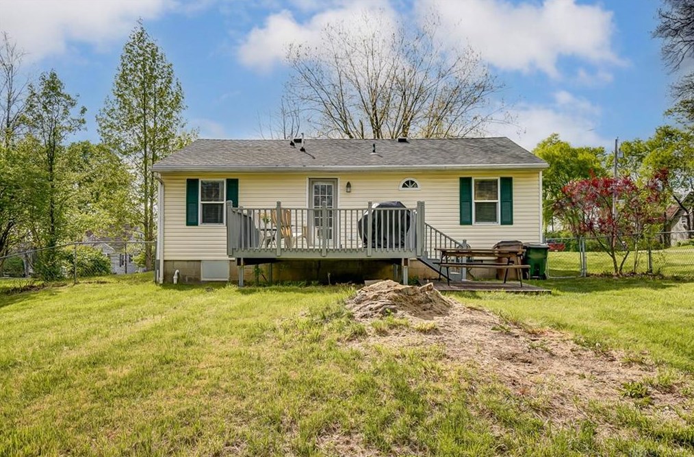 1126 11th St, Miamisburg OH  45342-1932 exterior