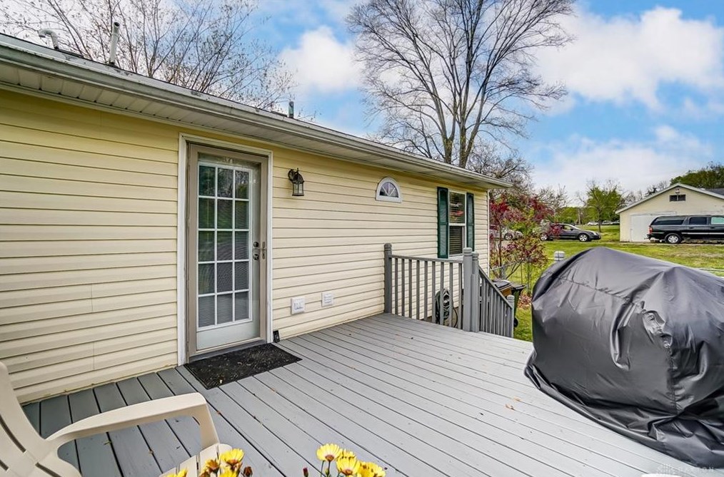 1126 11th St, Miamisburg OH  45342-1932 exterior