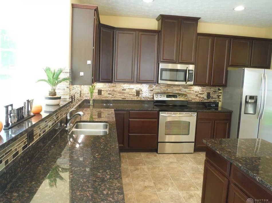 4121 Harr Ct, Dayton OH  45431-3050 exterior