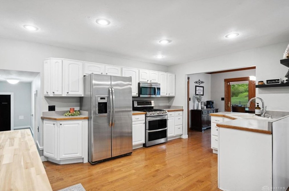 106 Newkirk Dr, Fairfax OH  exterior