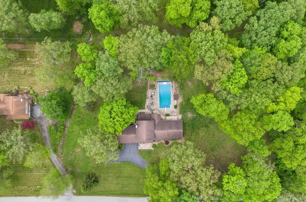 106 Newkirk Dr, Fairfax OH  exterior