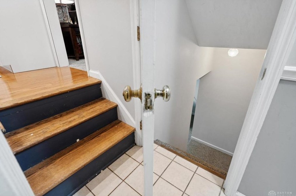 106 Newkirk Dr, Fairfax OH  exterior