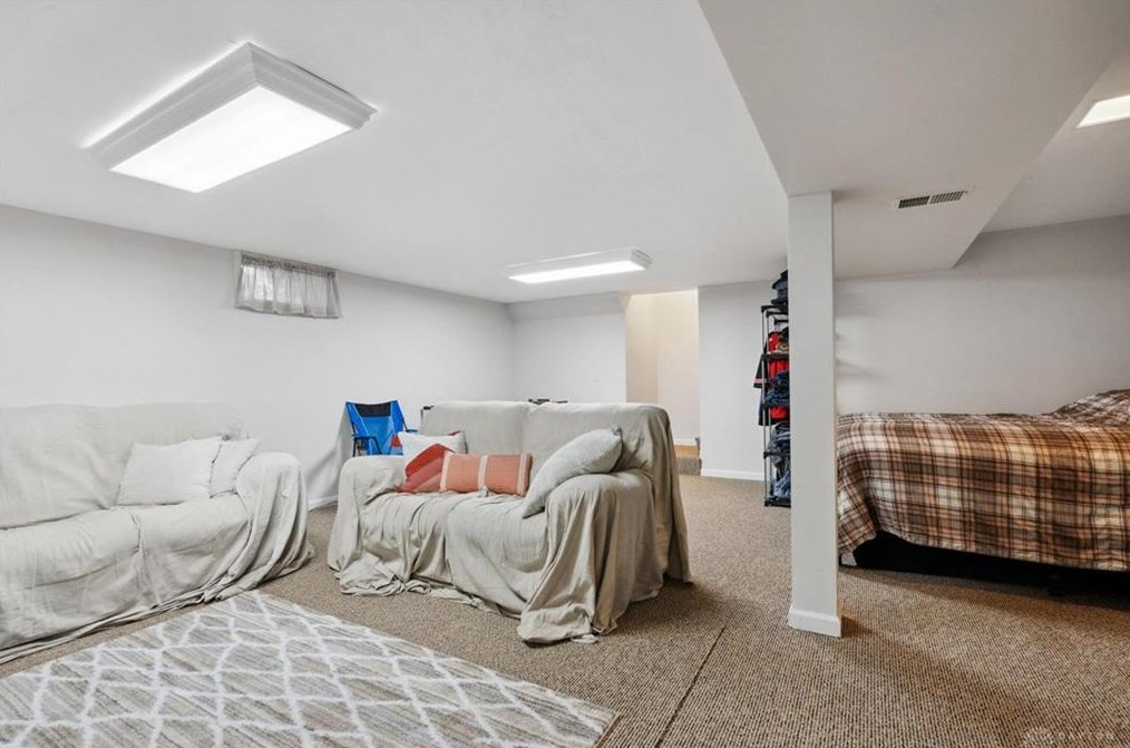 106 Newkirk Dr, Fairfax OH  exterior