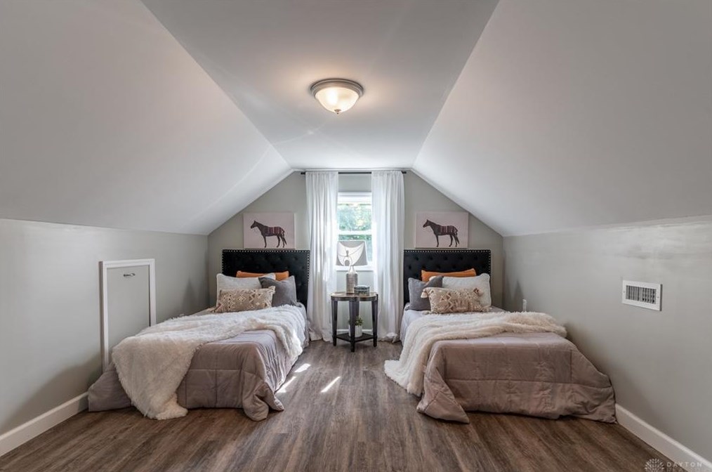 3923 Fieldcrest Dr, Dayton OH  45431-2303 exterior