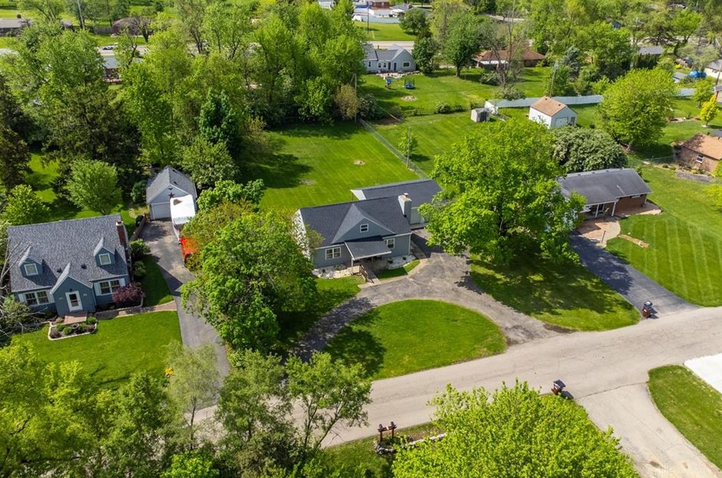 3923 Fieldcrest Dr, Dayton OH  45431-2303 exterior