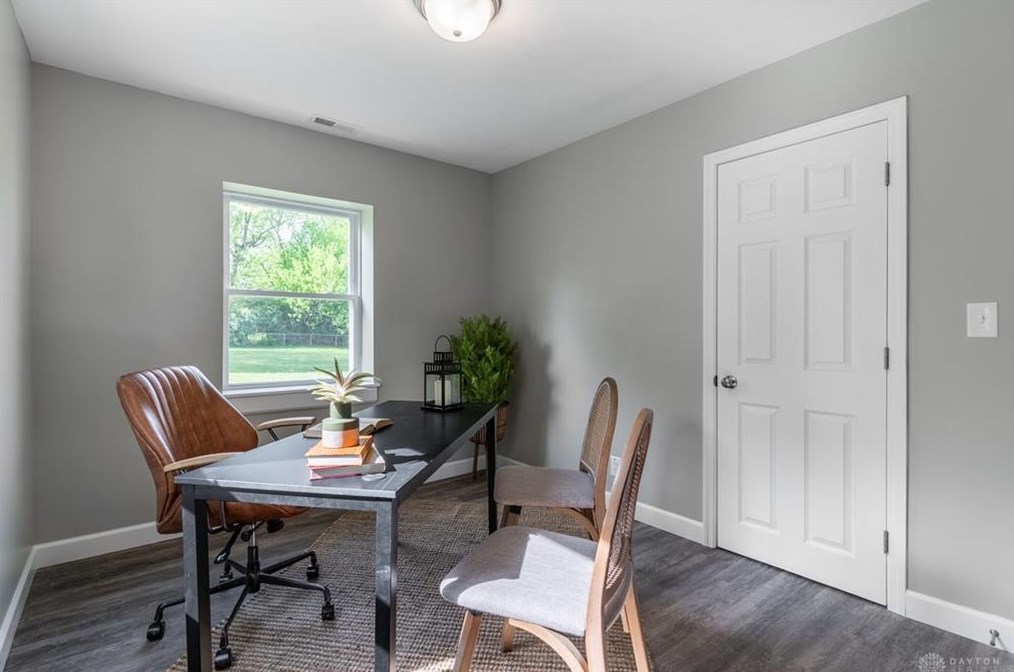 3923 Fieldcrest Dr, Dayton OH  45431-2303 exterior