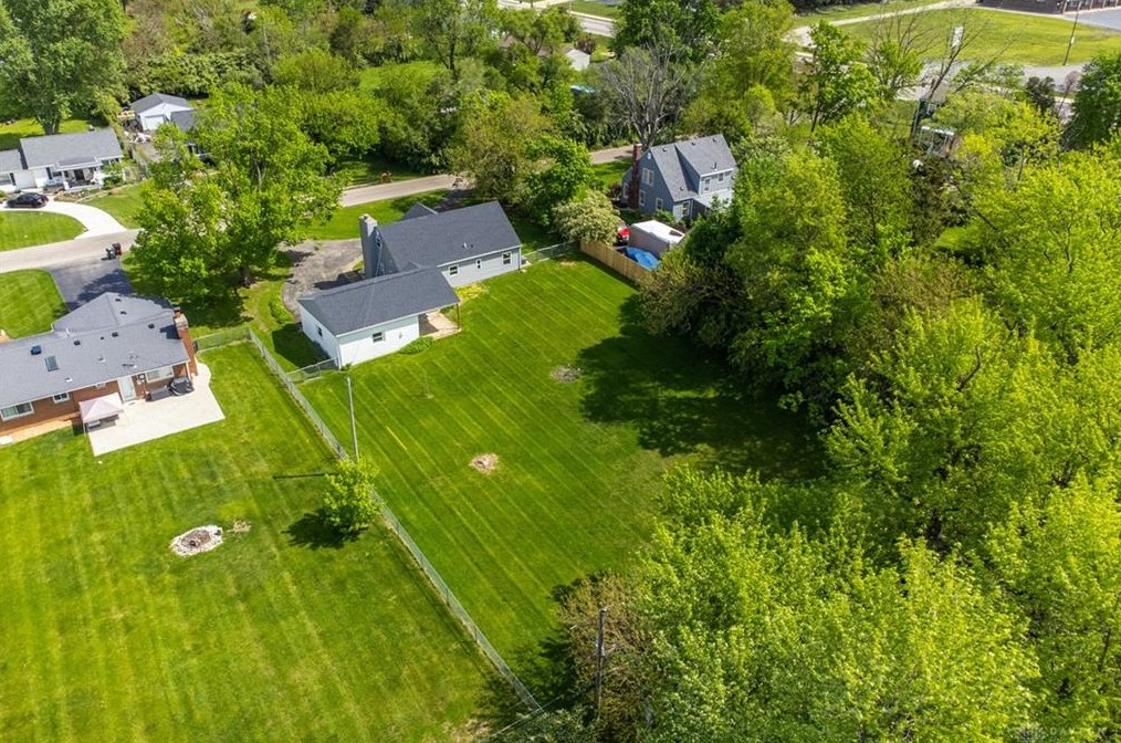 3923 Fieldcrest Dr, Dayton OH  45431-2303 exterior