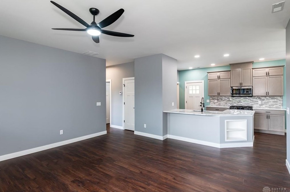 140 Kesling Dr, Springboro OH  45066-1231 exterior