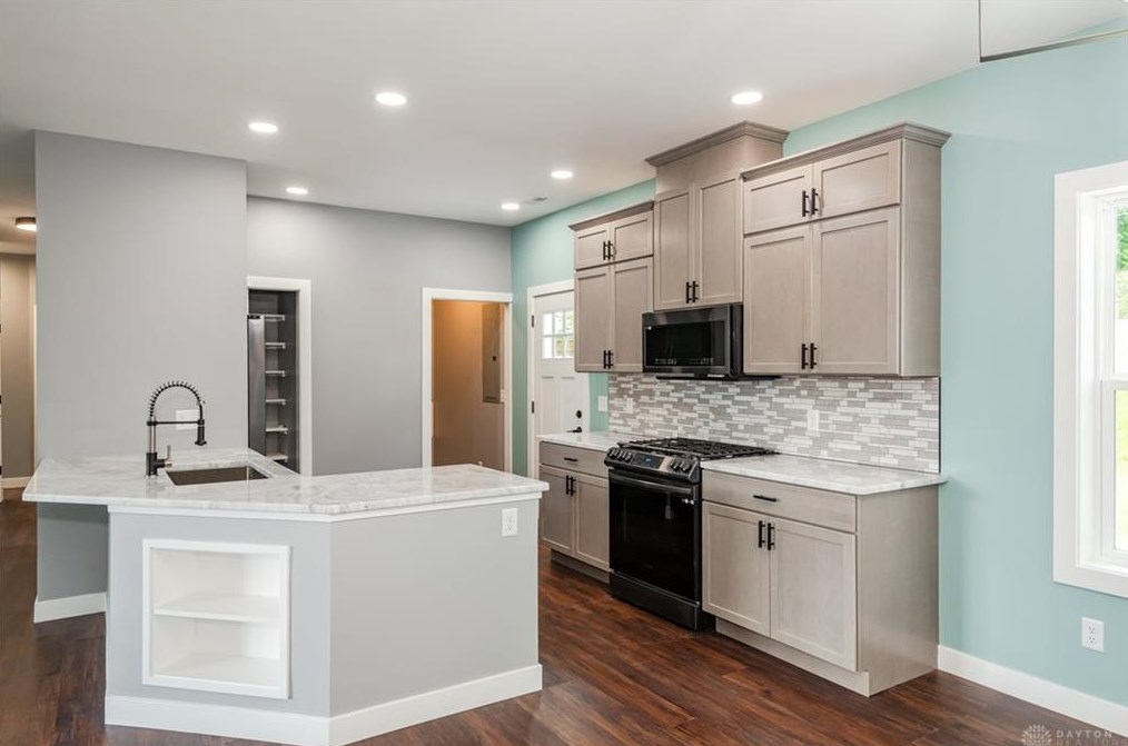 140 Kesling Dr, Springboro OH  45066-1231 exterior