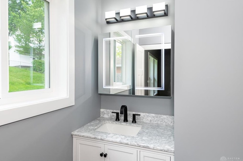 140 Kesling Dr, Springboro OH  45066-1231 exterior