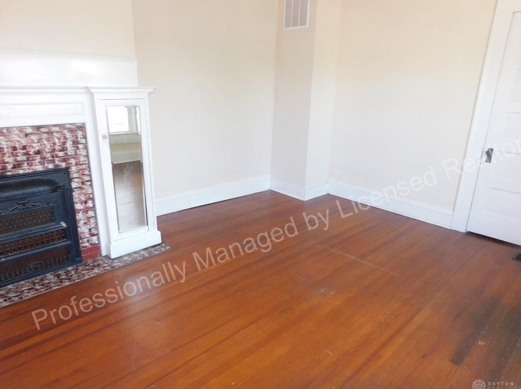1452 Limestone St, Springfield OH  45503-3353 exterior