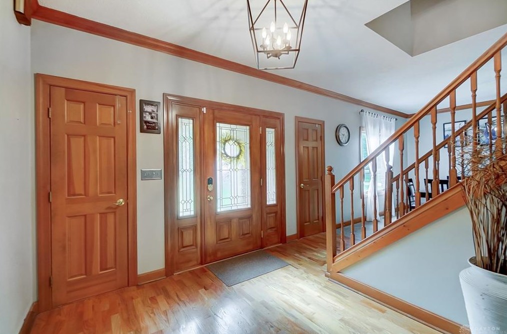 1079 Berryhill Rd, Bellbrook, OH 45305