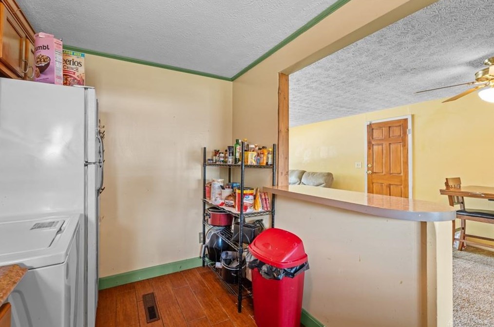 2090 Mattis Dr, Dayton OH  45439-2649 exterior