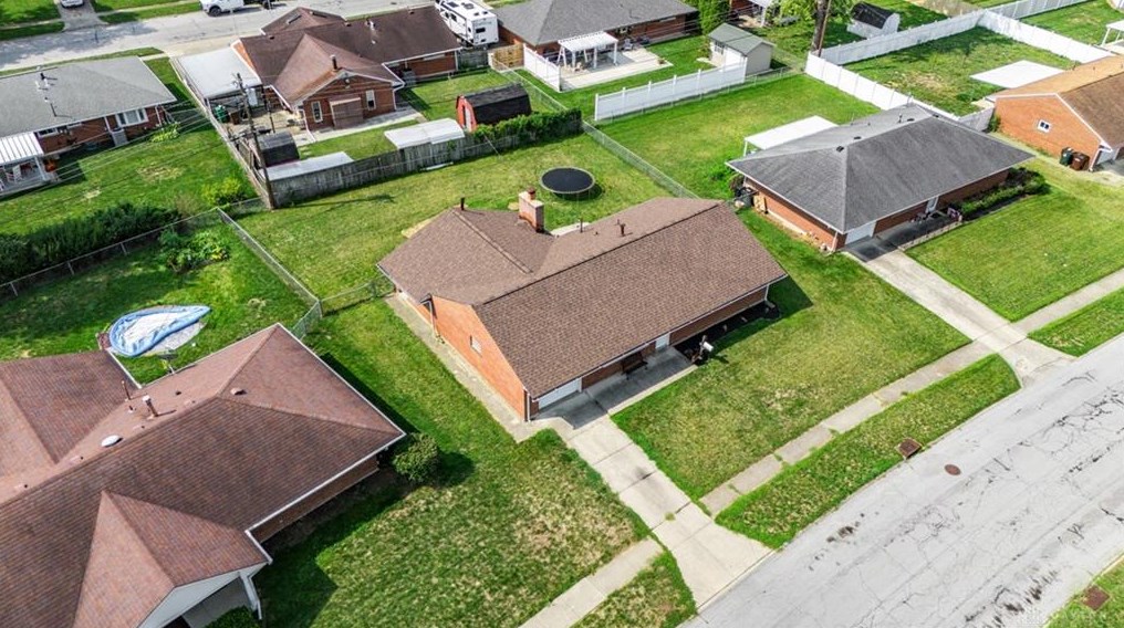 2090 Mattis Dr, Dayton OH  45439-2649 exterior