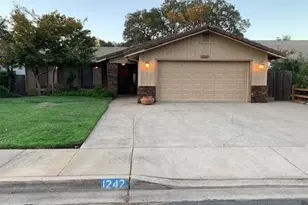 1242 River Bluff Dr, Oakdale, CA 95361 - Photo 1