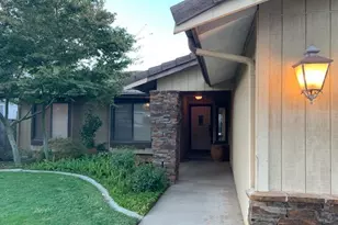 1242 River Bluff Dr, Oakdale, CA 95361 - Photo 1