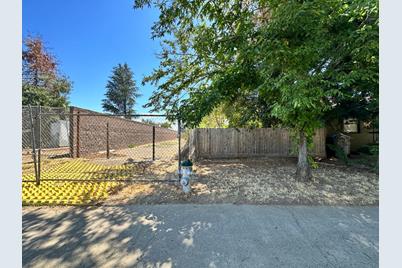 1833 51st Street, Sacramento, CA 95819 - Photo 1