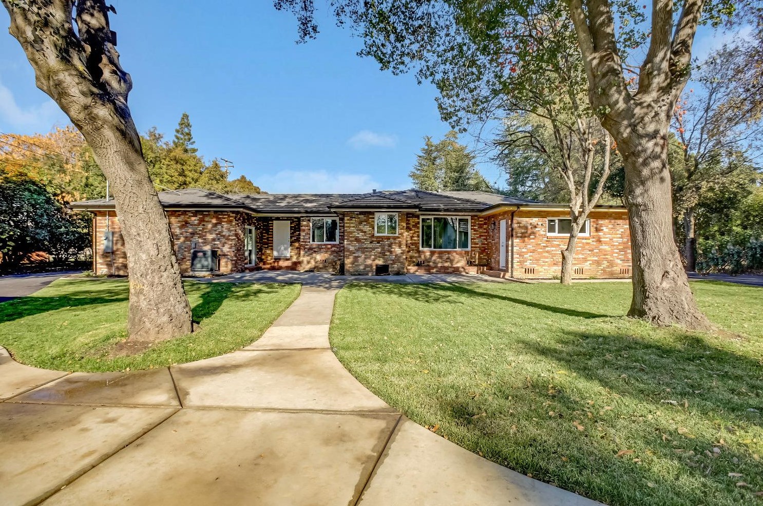 1040 Franklin Ave, Yuba City CA 95991-5320 exterior